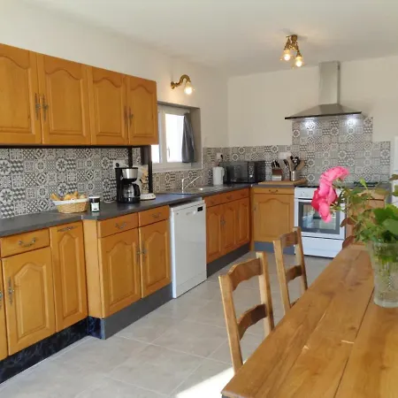 Cosy Avec Cheminee, Animaux Acceptes Et Grande Terrasse - Fr-1-496-221 Holiday home *