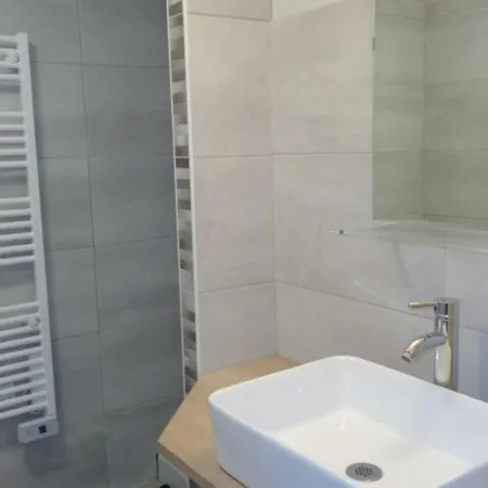 Holiday home Cosy Avec Cheminee, Animaux Acceptes Et Grande Terrasse - Fr-1-496-221 *